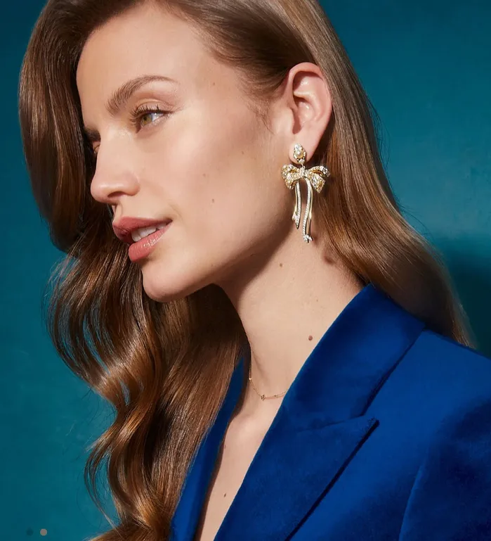 Earrings KENDRA SCOTT KENDRA SCOTT Krista Gold Bow Statement Earrings in White Mix 9608871355