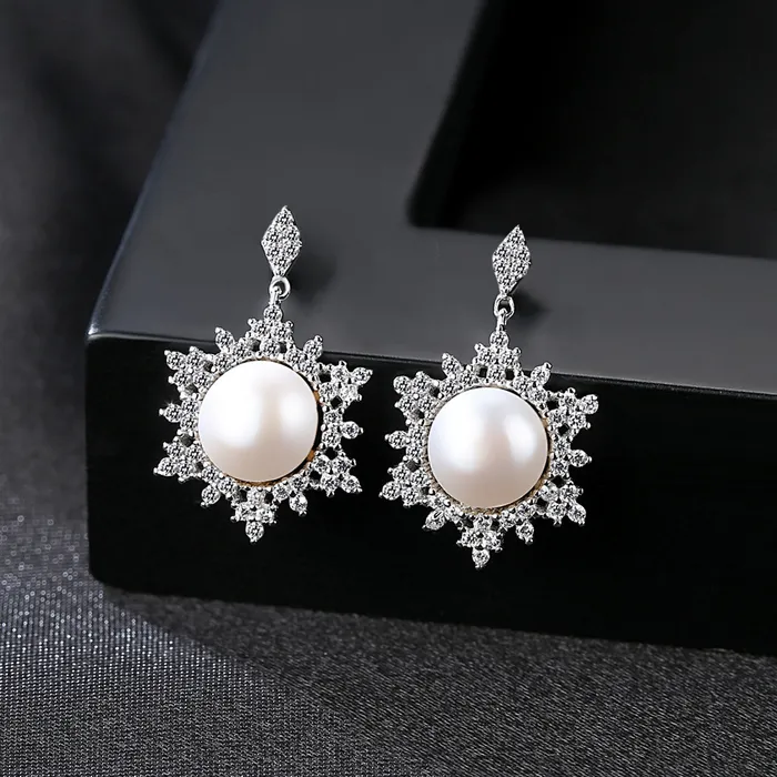 Earrings Mystic Flavia Dangling Snowflake Pearl Zircon Silver Earrings