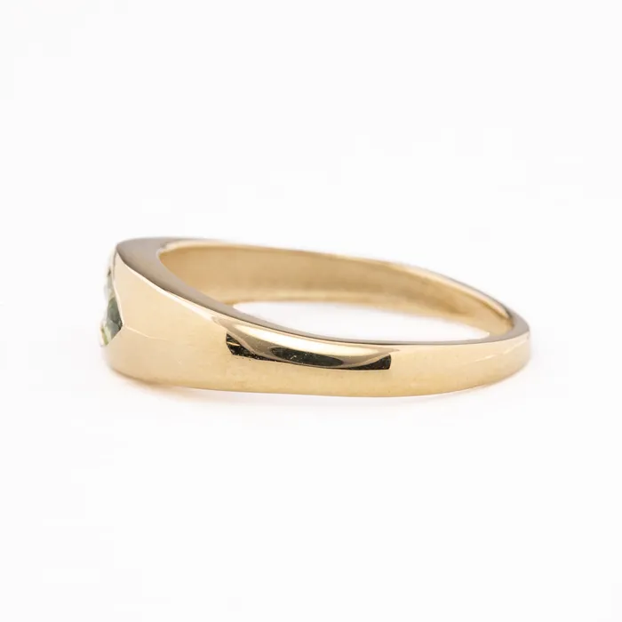 Envero Jewelry Dome Ring 061ct Light Green Madagascar Sapphire 14k Yellow Gold One of a kind Rings Envero Jewelry Dome Ring 061ct Light Green Madagascar Sapphire 14k Yellow Gold One of a kind Rings