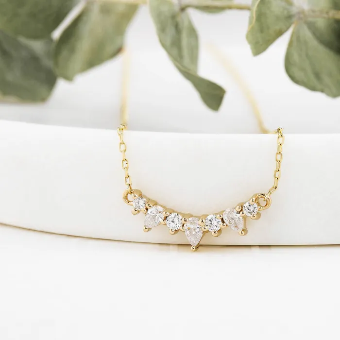 Envero Jewelry Necklaces Gloria Curved Diamond Necklace 7 Stones Envero Jewelry Necklaces Gloria Curved Diamond Necklace 7 Stones