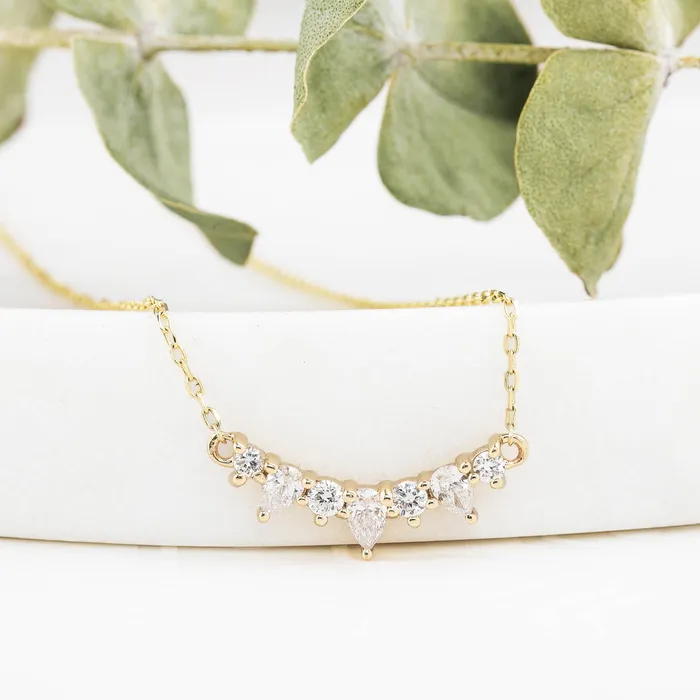 Envero Jewelry Necklaces Gloria Curved Diamond Necklace 7 Stones Envero Jewelry Necklaces Gloria Curved Diamond Necklace 7 Stones