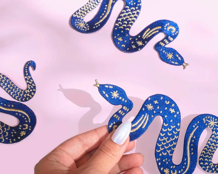 MALICIEUSE Earrings Serpent Ironon Patch XL