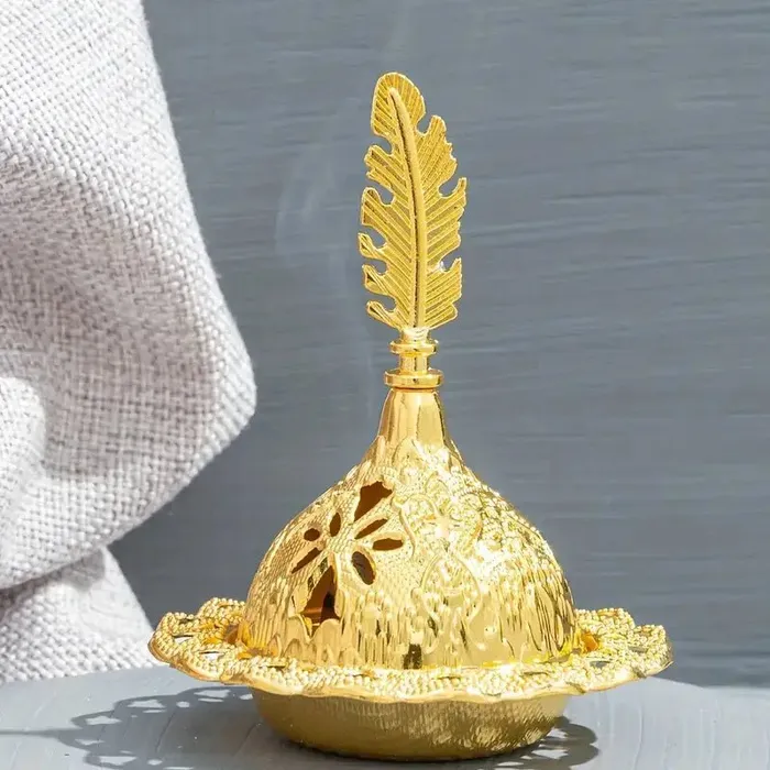 Middle East Golden Incense Burner Magnifique Hearts Earrings
