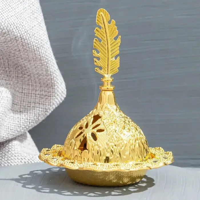 Middle East Golden Incense Burner Magnifique Hearts Earrings