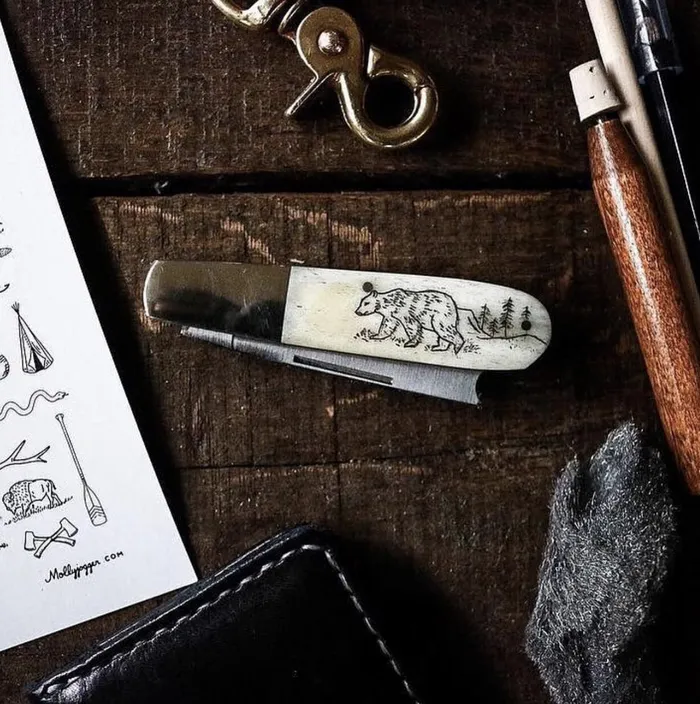 Molly Jogger Earrings SCRIMSHAW KNIFE KIT