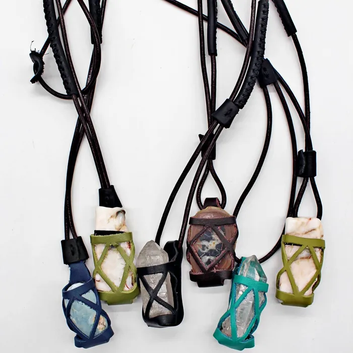 Necklaces atlas goods Gemstone Crystal Holder Case Necklace With stones