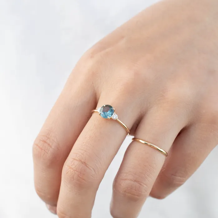 Rings Envero Jewelry Emilie Ring 095ct Blue Green Montana Sapphire One of a kind