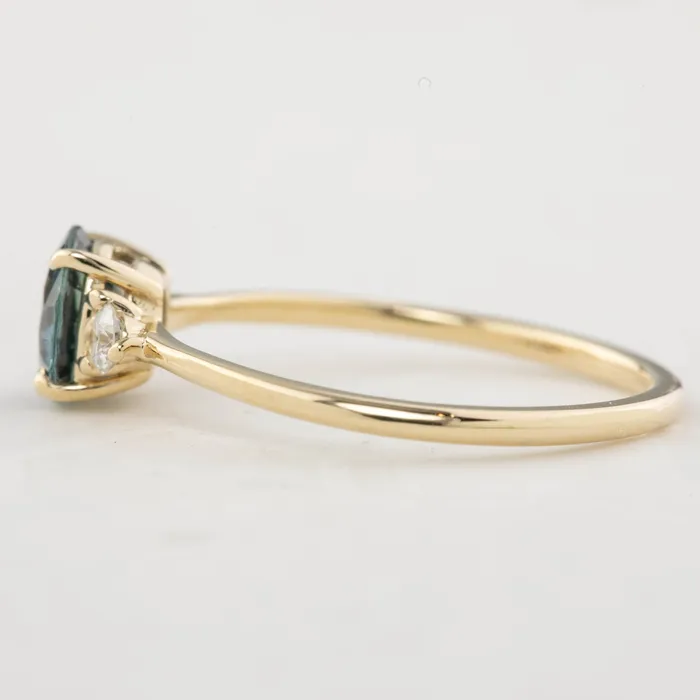 Rings Envero Jewelry Emilie Ring 095ct Blue Green Montana Sapphire One of a kind