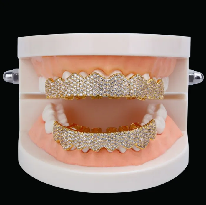 BEST SELLER Earrings 8 Teeth Fang Mouth Iced Out Diamond Grillz