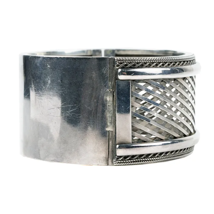 Bracelets Bell Bird Antiques Victorian era Sterling Silver Cross Hatch Bangle
