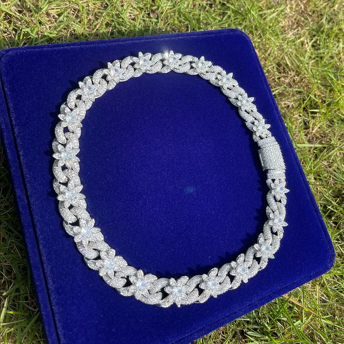 Flower Cuban Necklaces 18MM Flower Cuban Iced Out Diamond Necklace Chain