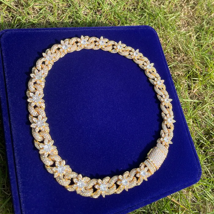 Flower Cuban Necklaces 18MM Flower Cuban Iced Out Diamond Necklace Chain