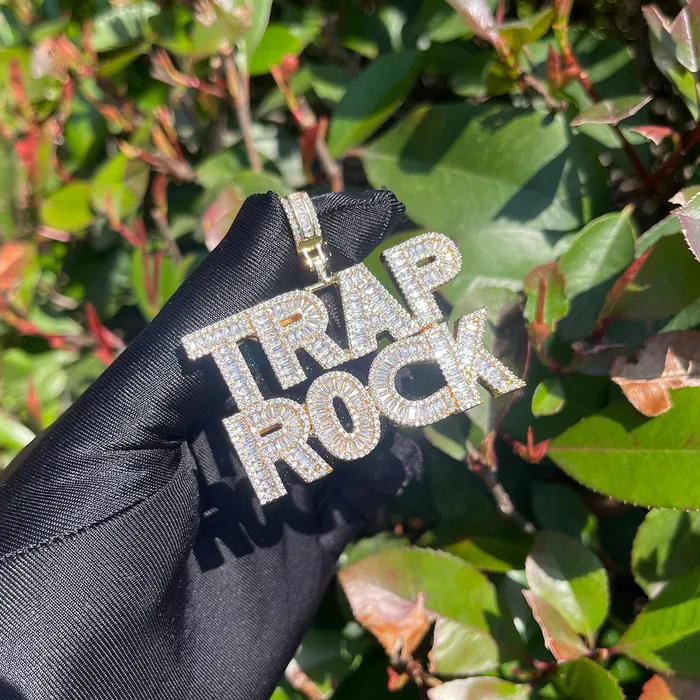 Minimal VVS Necklaces Minimal VVS Iced Out Personalized Custom Name Necklace Pendant