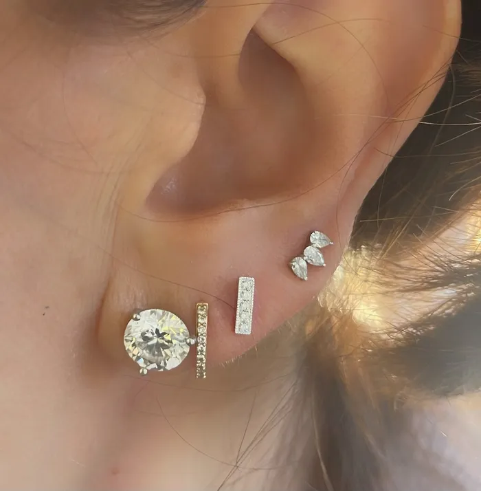 NicoleHD Jewelry Earrings Diamond Bar Stud Earrings